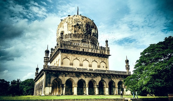 Qutb Shahi Tombs
