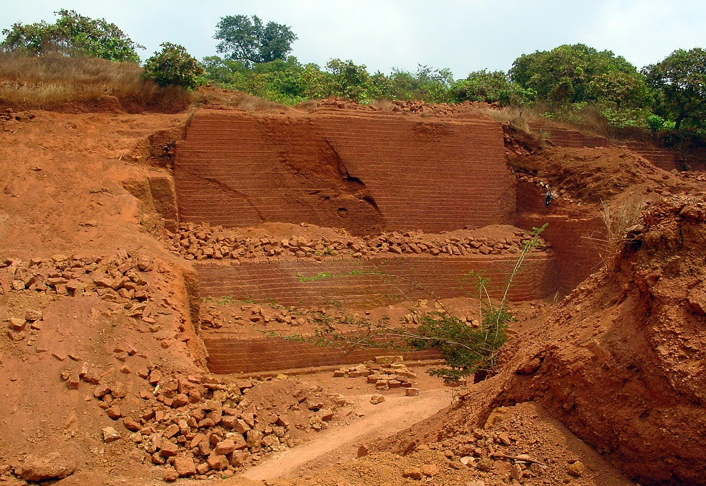 Angadipuram Laterite - Indian Geo-Sites to Satisfy Travel-Appetites