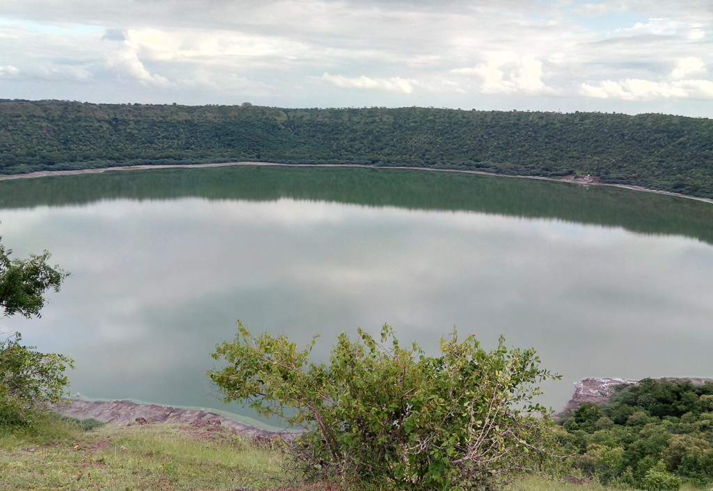 Lonar Lake - Indian Geo-Sites to Satisfy Travel-Appetites