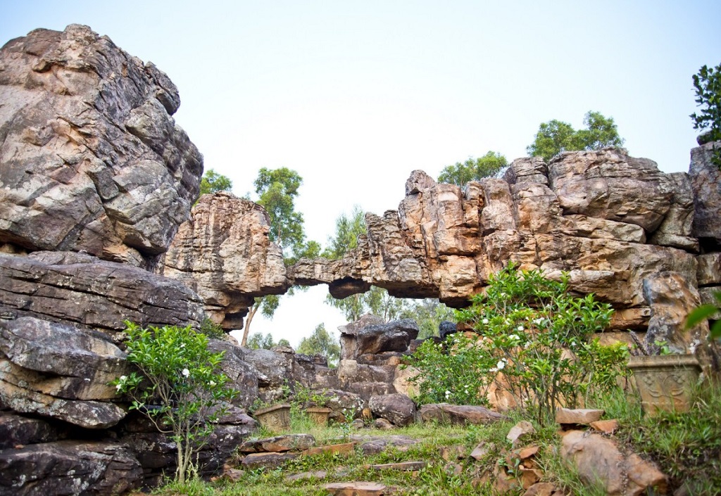 Natural Arch - Indian Geo-Sites to Satisfy Travel-Appetites