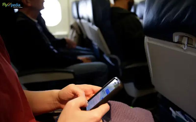 Cell-phone-use-can-cause-airplane-malfunction