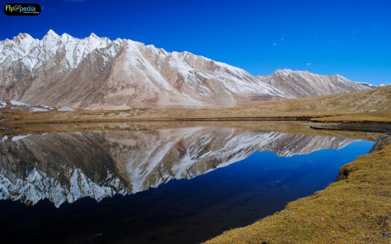 Rejuvenate with the crystal clear waters of The Tso and Lang Tso Lakes