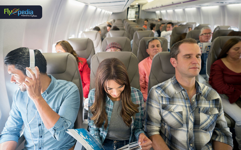 Pros and cons of different types of seats on a plane