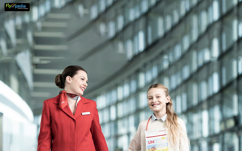 What are the unaccompanied minors costs on United Airlines